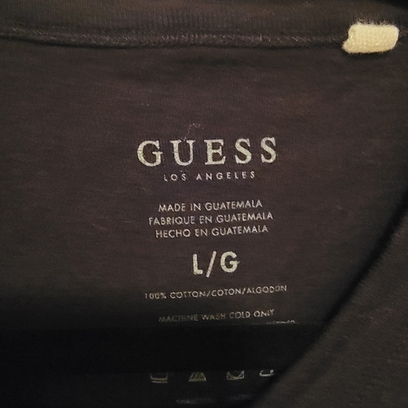 Guess Black V Neck Skull T Shirt Size L - Picture 4 of 4